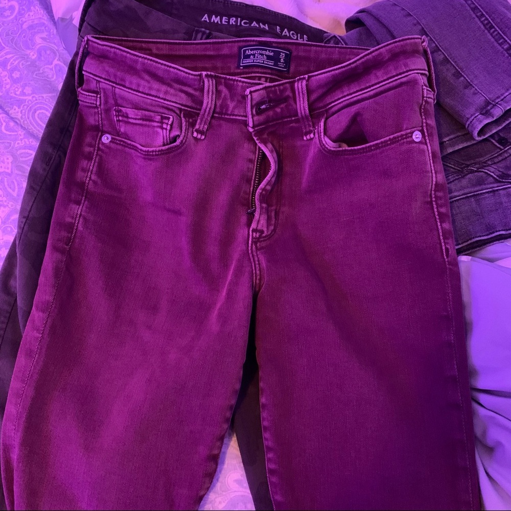 abercrombie & fitch maroon skinny jeans